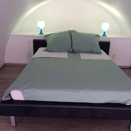 Citadin Athois Guest house *
